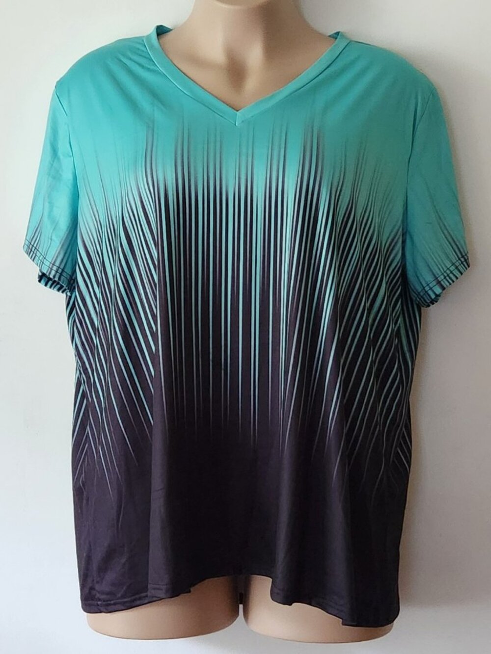 Comfortable tee sz 5X aqua black EUC